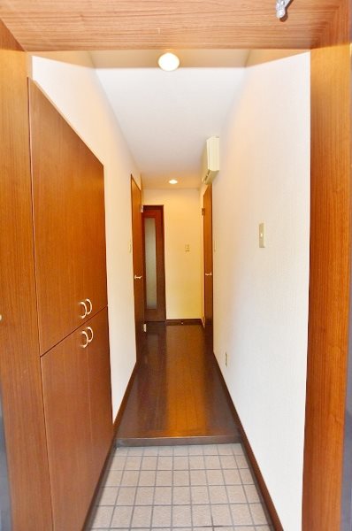 高峰第６晴和ビル 玄関