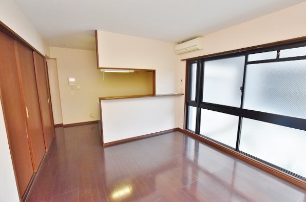 高峰第６晴和ビル リビング