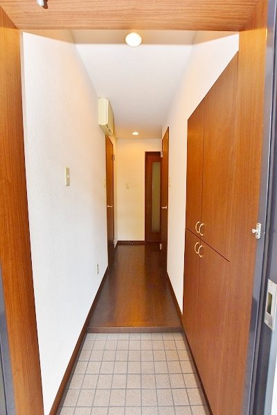 高峰第６晴和ビル 玄関