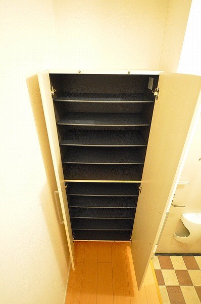 ラインハイム足立山Ｄ  その他6