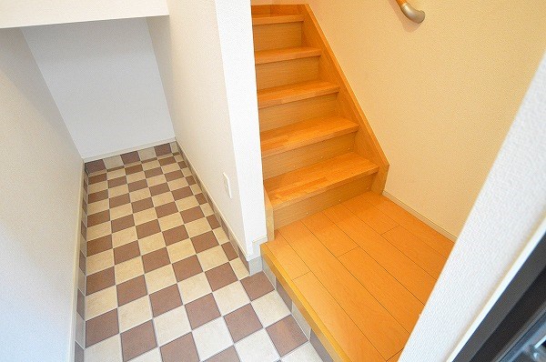 ラインハイム足立山Ｄ  玄関