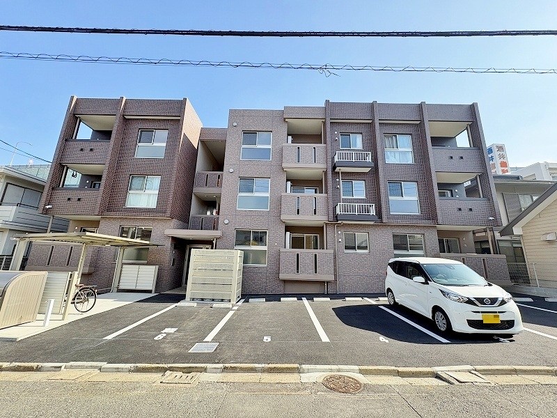 La　Pause愛宕（ラポーズ愛宕） 101号室 外観