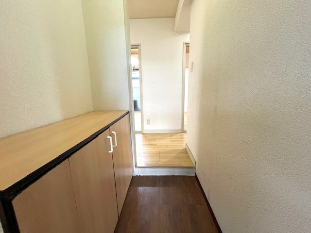 足立レジデンス  玄関