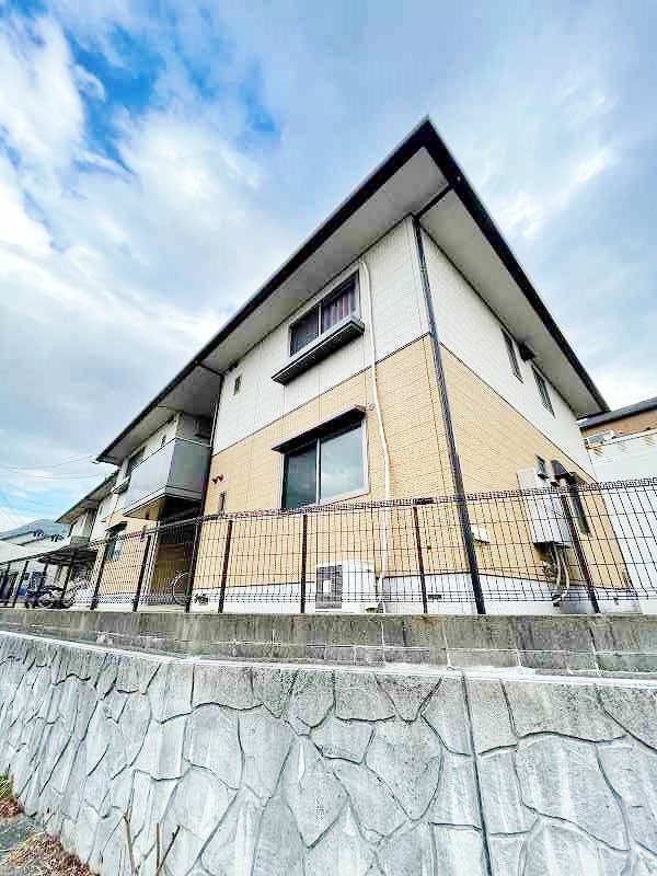 ユニゾン上富野　B棟  202号室 外観