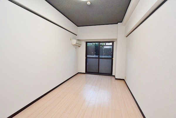 ロイヤルビップ リビング