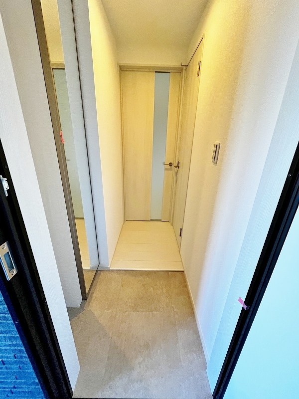 NOBREST（ノーブレスト）   玄関