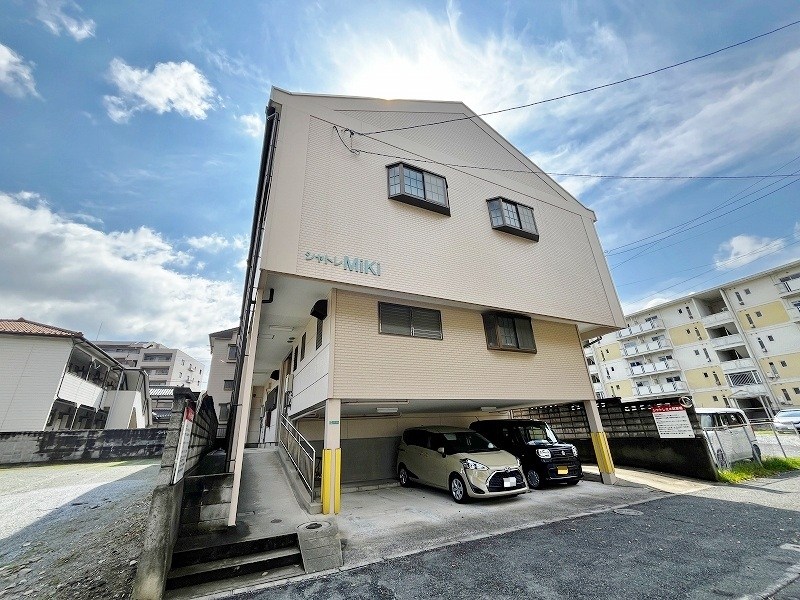 シャトレMIKI 203号室 外観