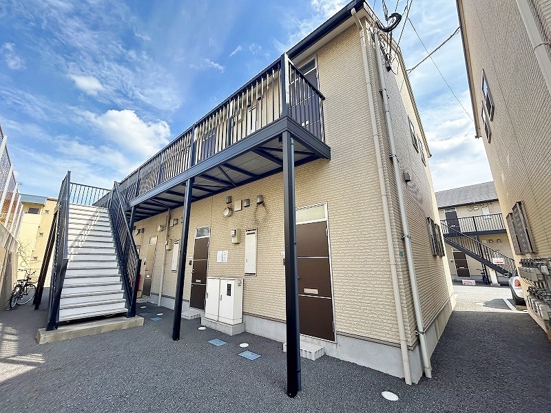 ＭＯＯＮ下到津Ｃ棟 203号室 外観