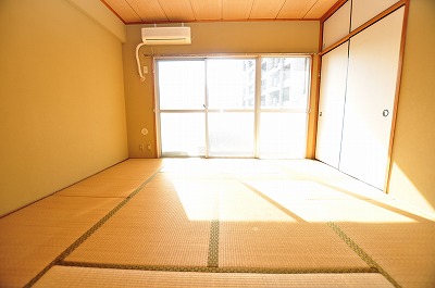 グランドハイツ砂津  ベッドルーム