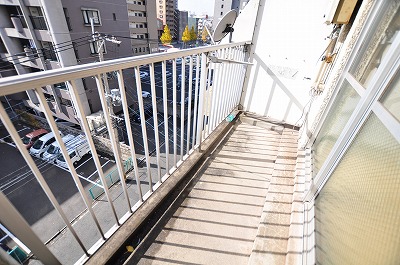 グランドハイツ砂津  ベランダ