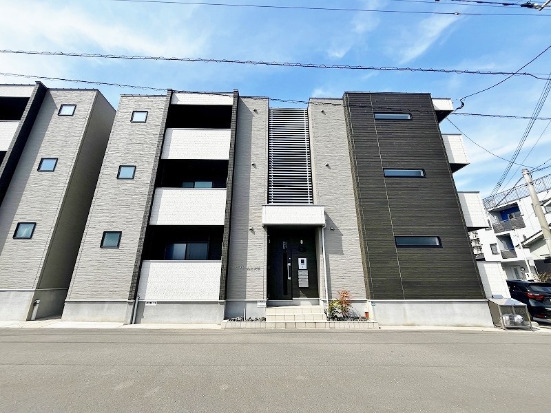 ビブレ九工大前  301号室 外観