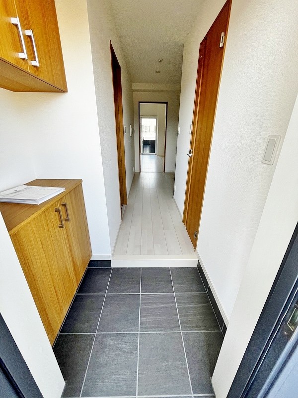 CREWS.REINE（クルーズ.レーヌ） 玄関