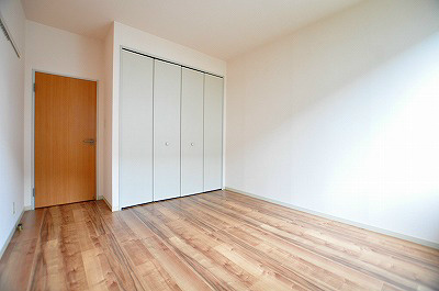 レシェンテ徳力　Ｄ棟 ベッドルーム