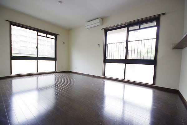 高峰第６晴和ビル リビング