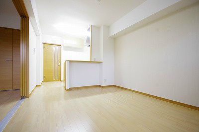 Ｓ－ＣＯＵＲＴ（エスコート）  リビング