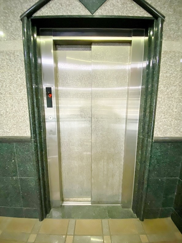 ロイヤルセンターＢＬＤ その他外観2