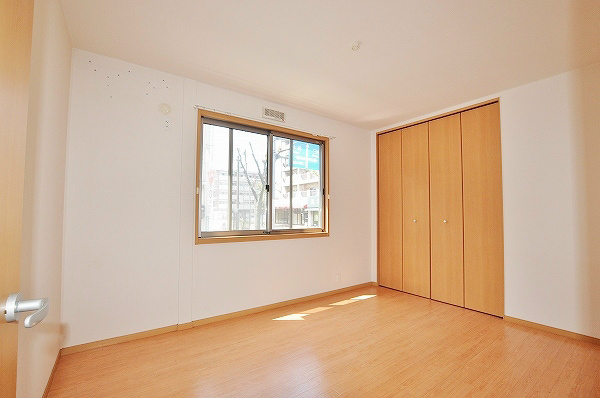 フローリッシュハイム  ベッドルーム