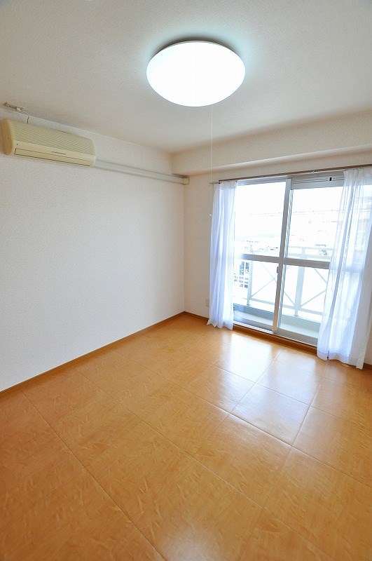 ロイヤルグリーンハイツ (コピー) リビング