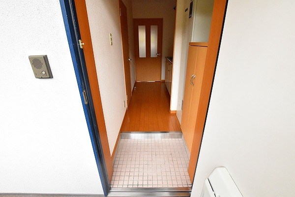 メゾンブリアント 玄関