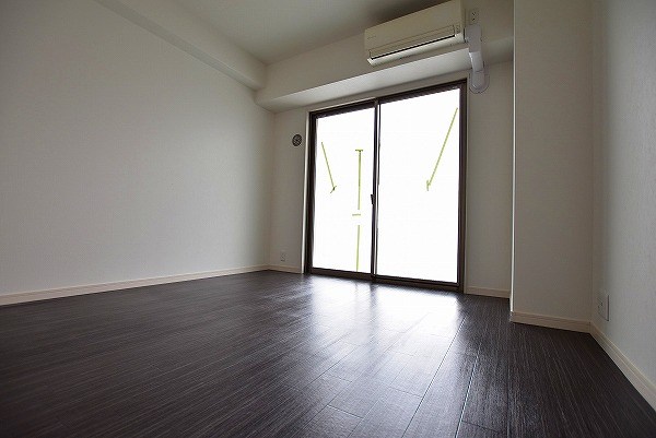 U－Basic reef 三萩野(ユー・ベーシックリーフ三萩野)  リビング