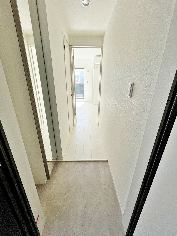 NOBREST（ノーブレスト） 玄関