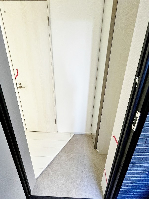 NOBREST（ノーブレスト） 玄関