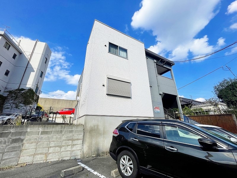 グランドライン緑ヶ丘  103号室 外観