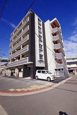 アミュゼ西小倉 605号室 外観