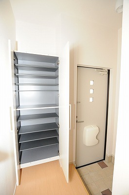 Ｍ&amp;rsquo;ｓ　ＳＱＵＡＲＥ　Ａ棟（エムズスクエア　Ａ棟） 玄関