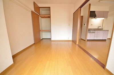 オールセインツ  ベッドルーム