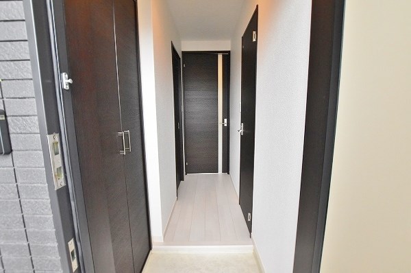 デザイナーズ　ざ・片野 玄関