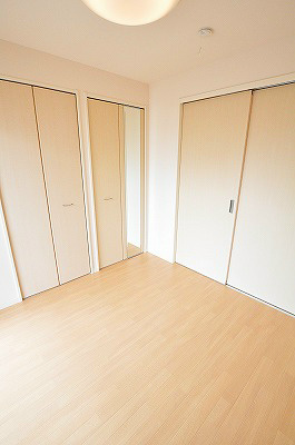 サンフローラ三郎丸　  ベッドルーム