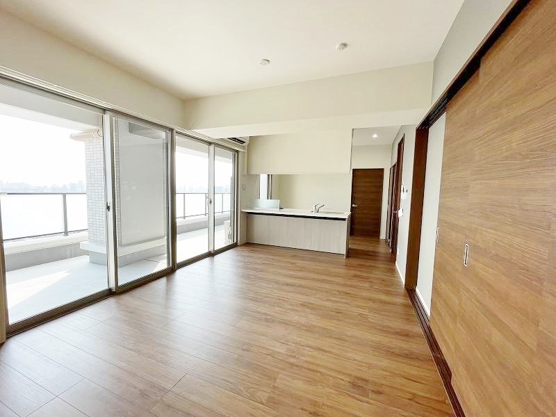 内山神岳ビル リビング