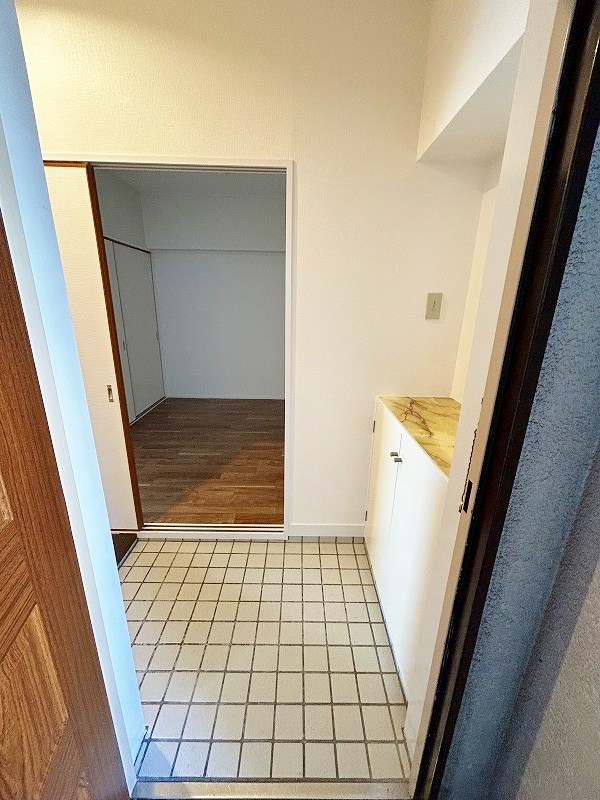 ベスト興産ビル 玄関