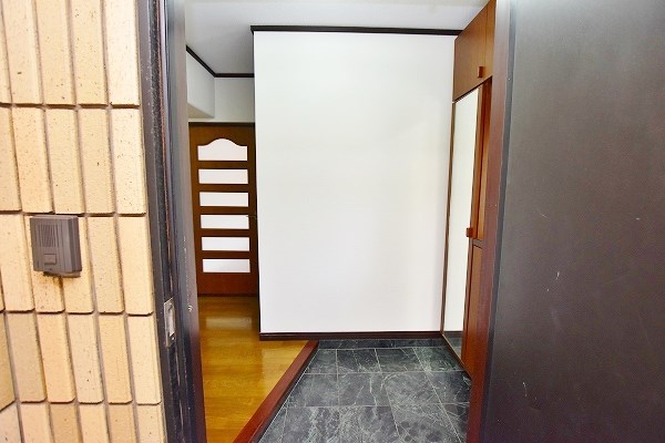 イマージュ安部山公園 玄関
