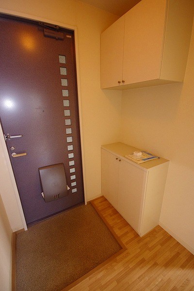 フィオーレⅠ　Ｂ棟　  玄関