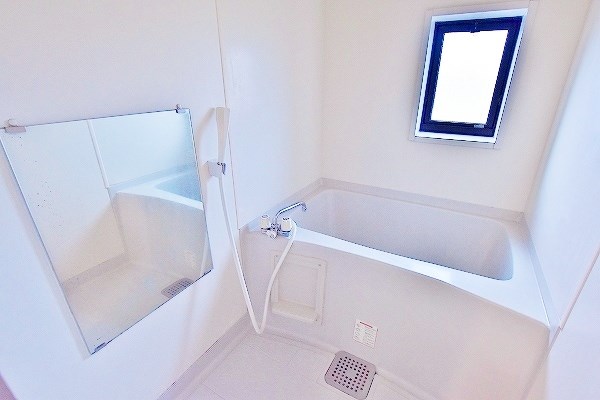 ウェールズ紫　Ｃ棟  風呂画像