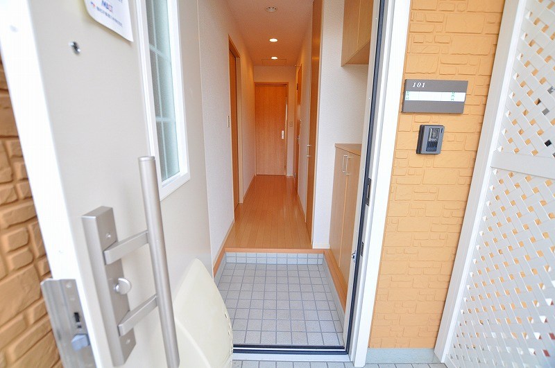 シャーメゾン長尾　 玄関