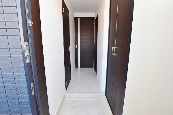 デザイナーズ　ざ・片野 玄関