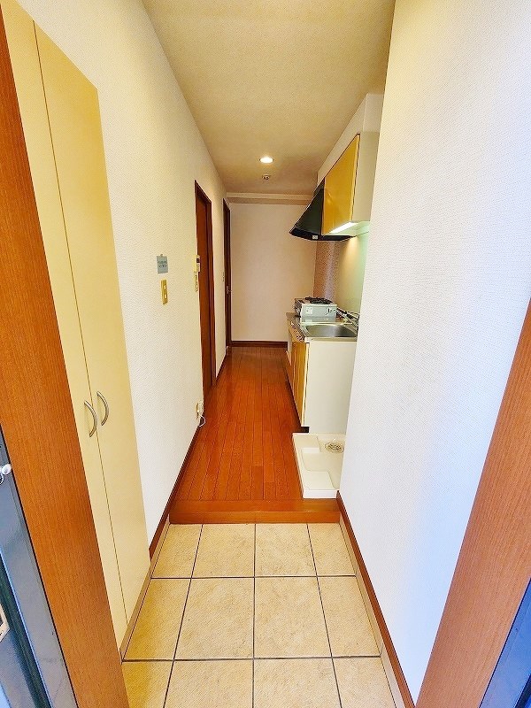 カーザミア  玄関