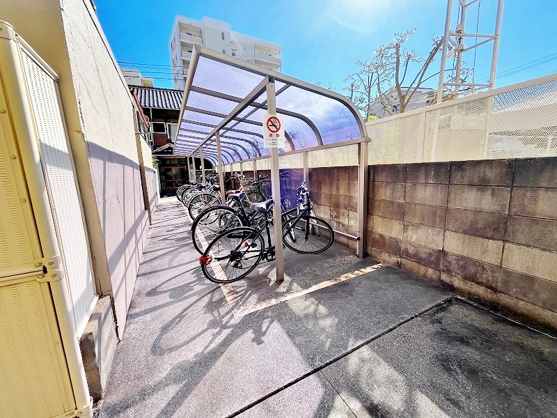 カーザミア  その他外観2