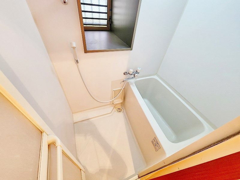 カーザミア  風呂画像