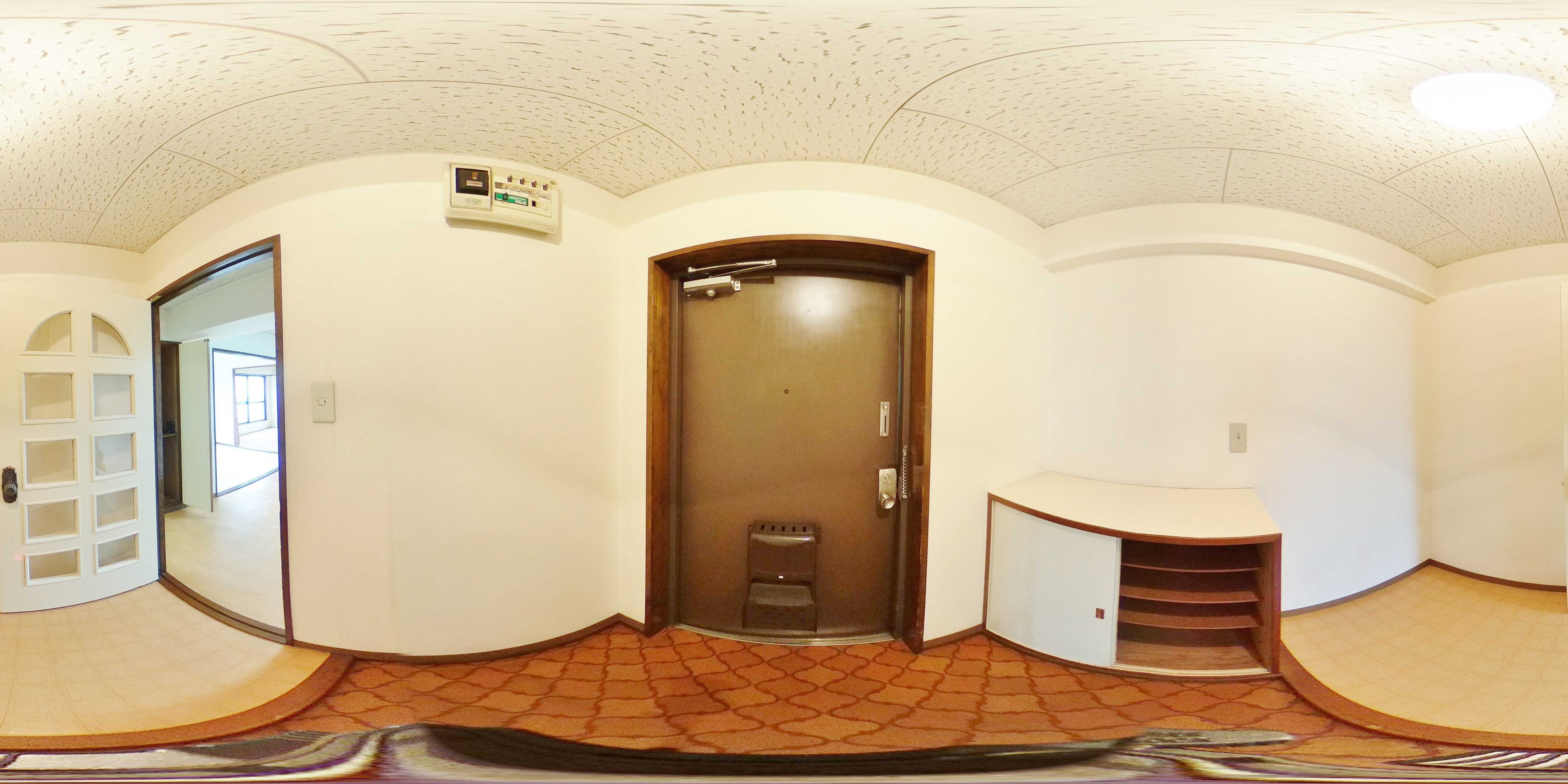 メゾン山縣 玄関