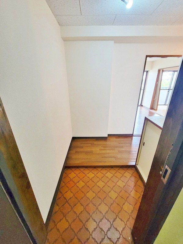 メゾン山縣 玄関