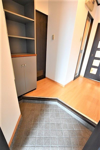 シェリール片野通り 玄関