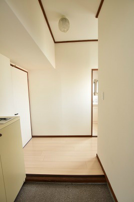 角田ビル片野新町  玄関