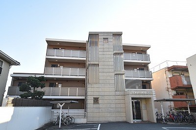 グランドゥール緑ヶ丘   105号室 外観