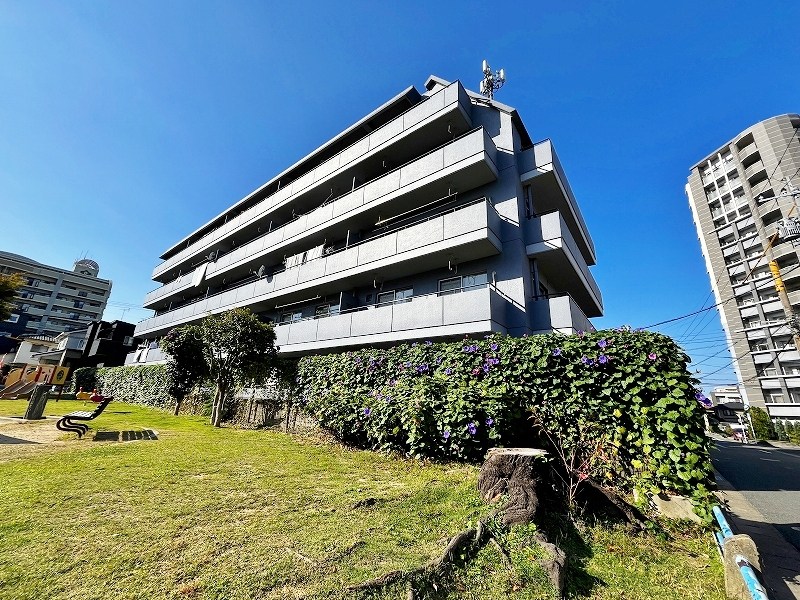 高峰グリーンマンション   103号室 外観