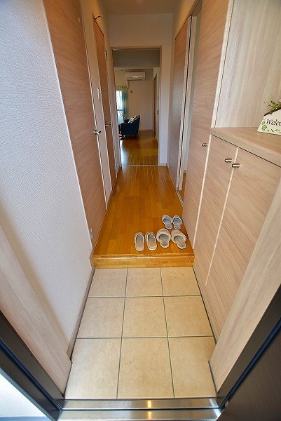 フローラ菜園場 玄関