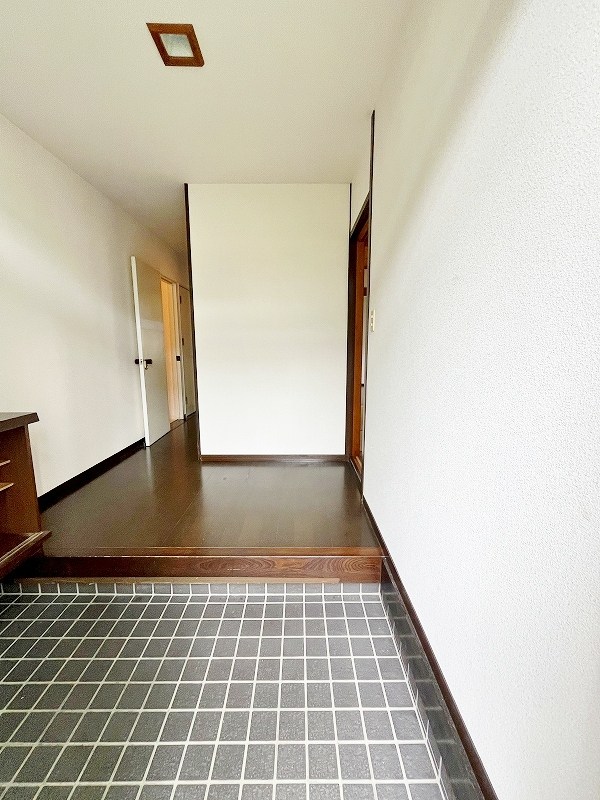 星和台2丁目戸建 玄関